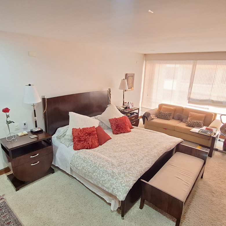VENTA APARTAMENTO MULTICENTRO 268 M2