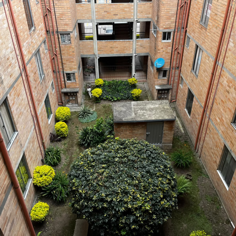 Penthouse en Venta con Balcón y Vista Exterior en Mosquera 93 m2