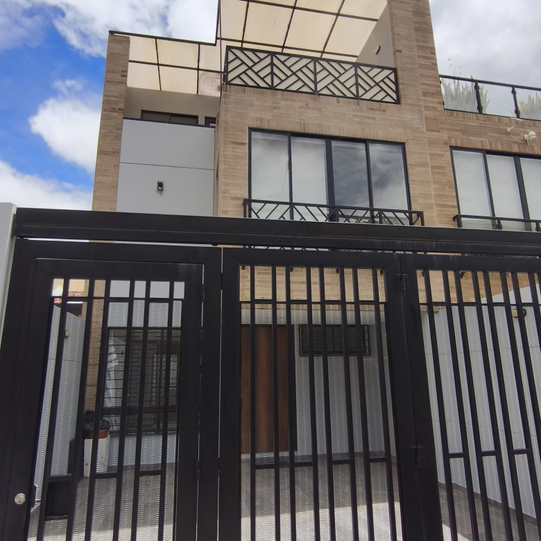 VENTA CASA EN COTA 150 M2 VEREDA EL ABRA