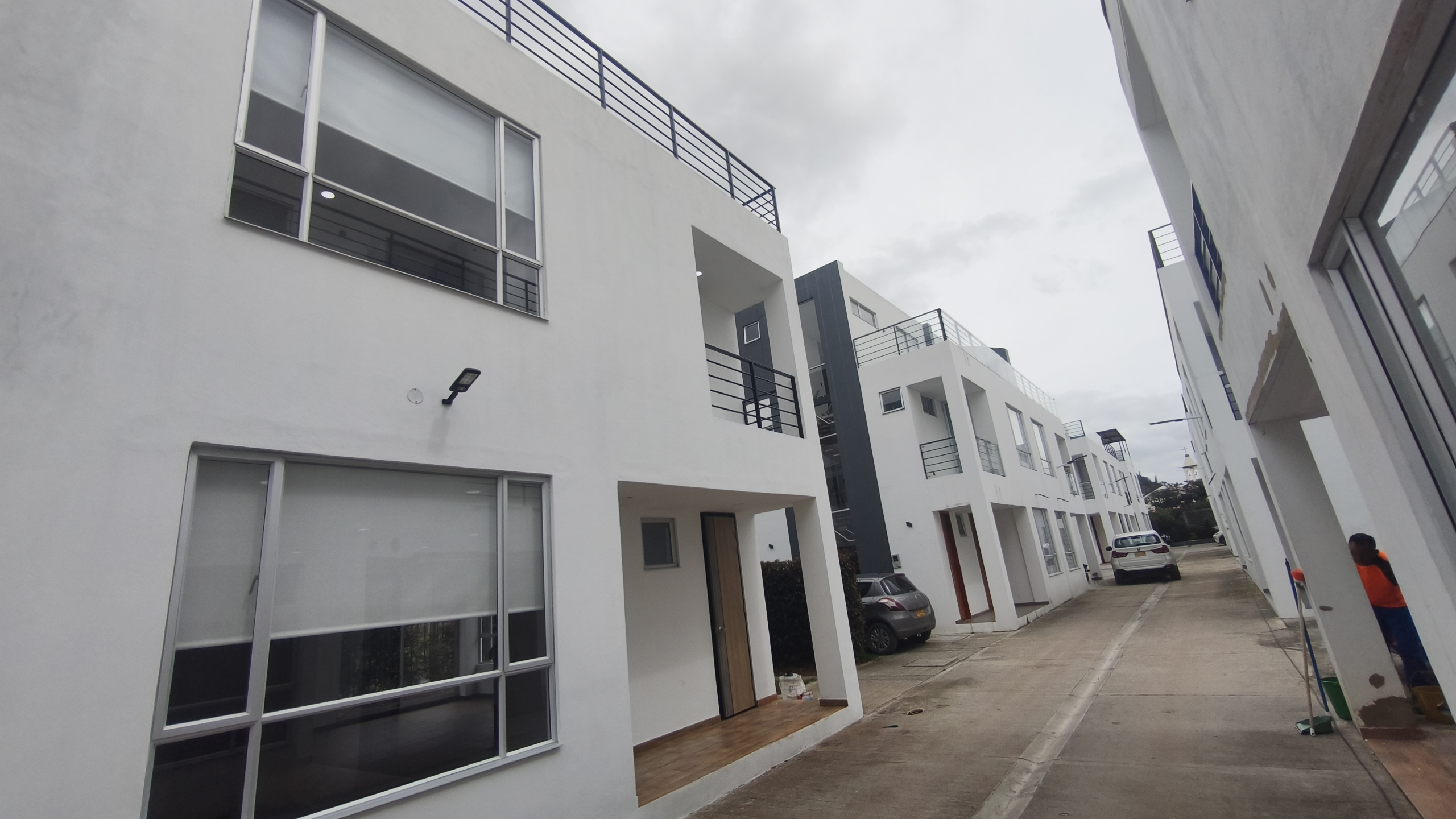 Casa en Venta en Cota La Moya | 150m² – 4 Habs + Estudio + Jardín