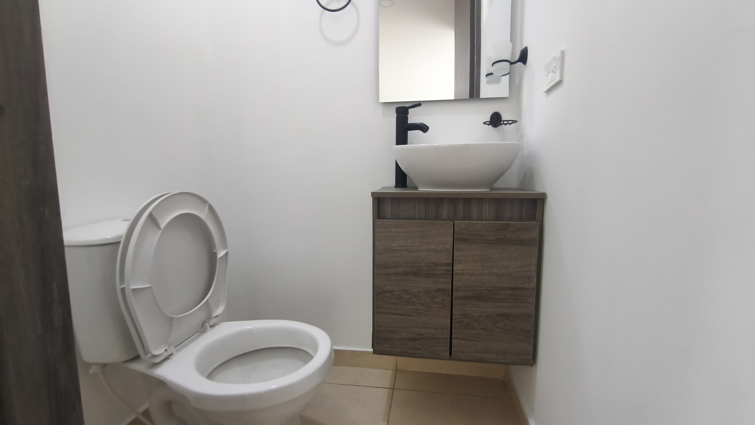 Casa en Venta en Cota La Moya | 150m² – 4 Habs + Estudio + Jardín