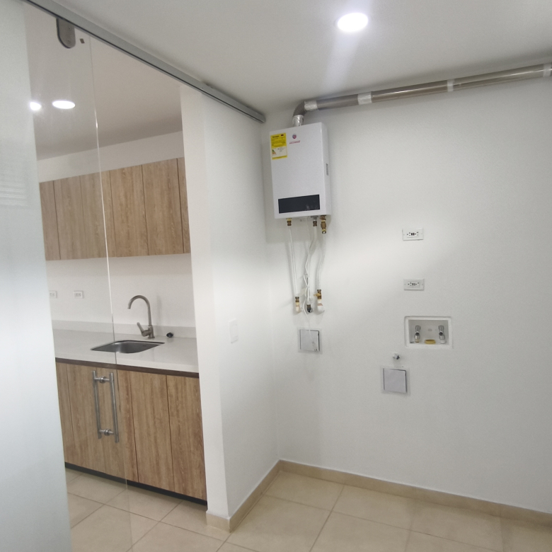 Casa en Venta en Cota La Moya | 150m² – 4 Habs + Estudio + Jardín