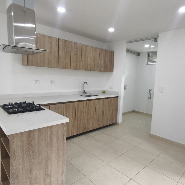 Casa en Venta en Cota La Moya | 150m² – 4 Habs + Estudio + Jardín