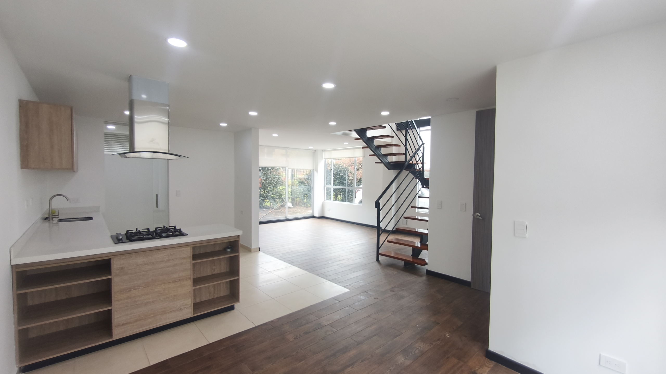 Casa en Venta en Cota La Moya | 150m² – 4 Habs + Estudio + Jardín