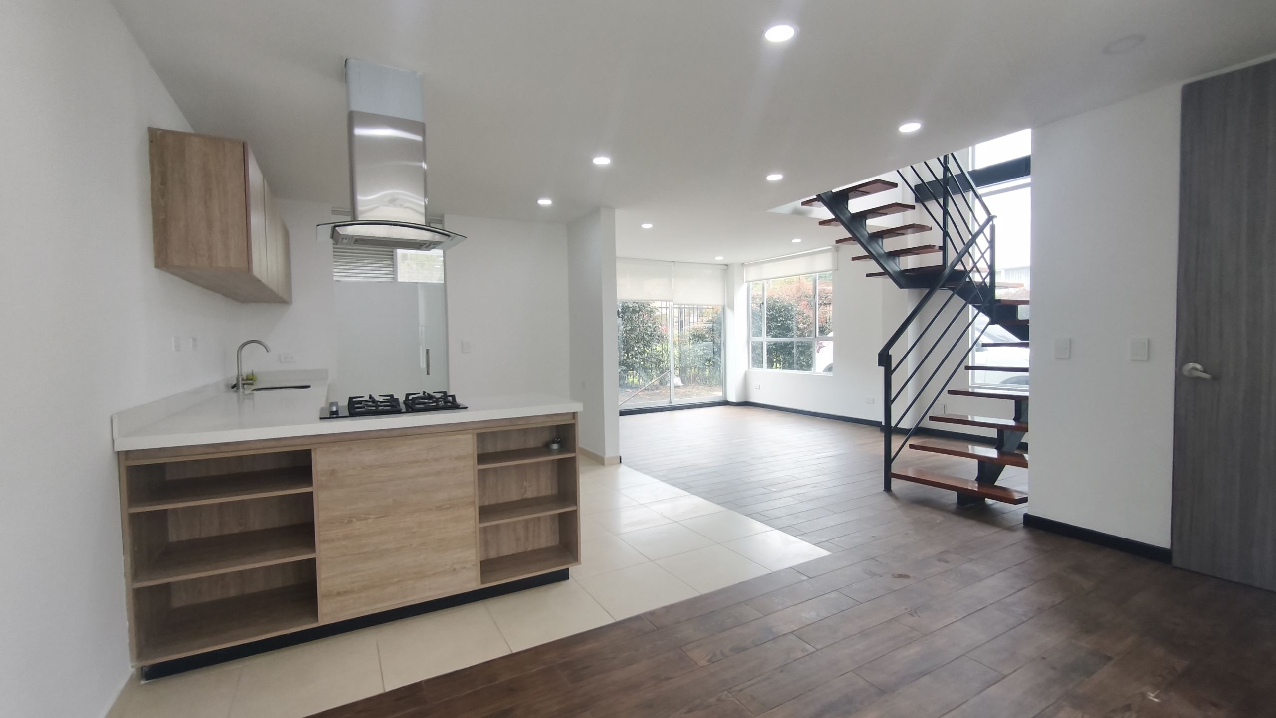 Casa en Venta en Cota La Moya | 150m² – 4 Habs + Estudio + Jardín