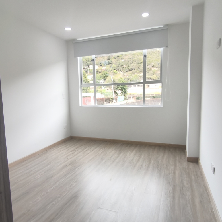 Casa en Venta en Cota La Moya | 150m² – 4 Habs + Estudio + Jardín