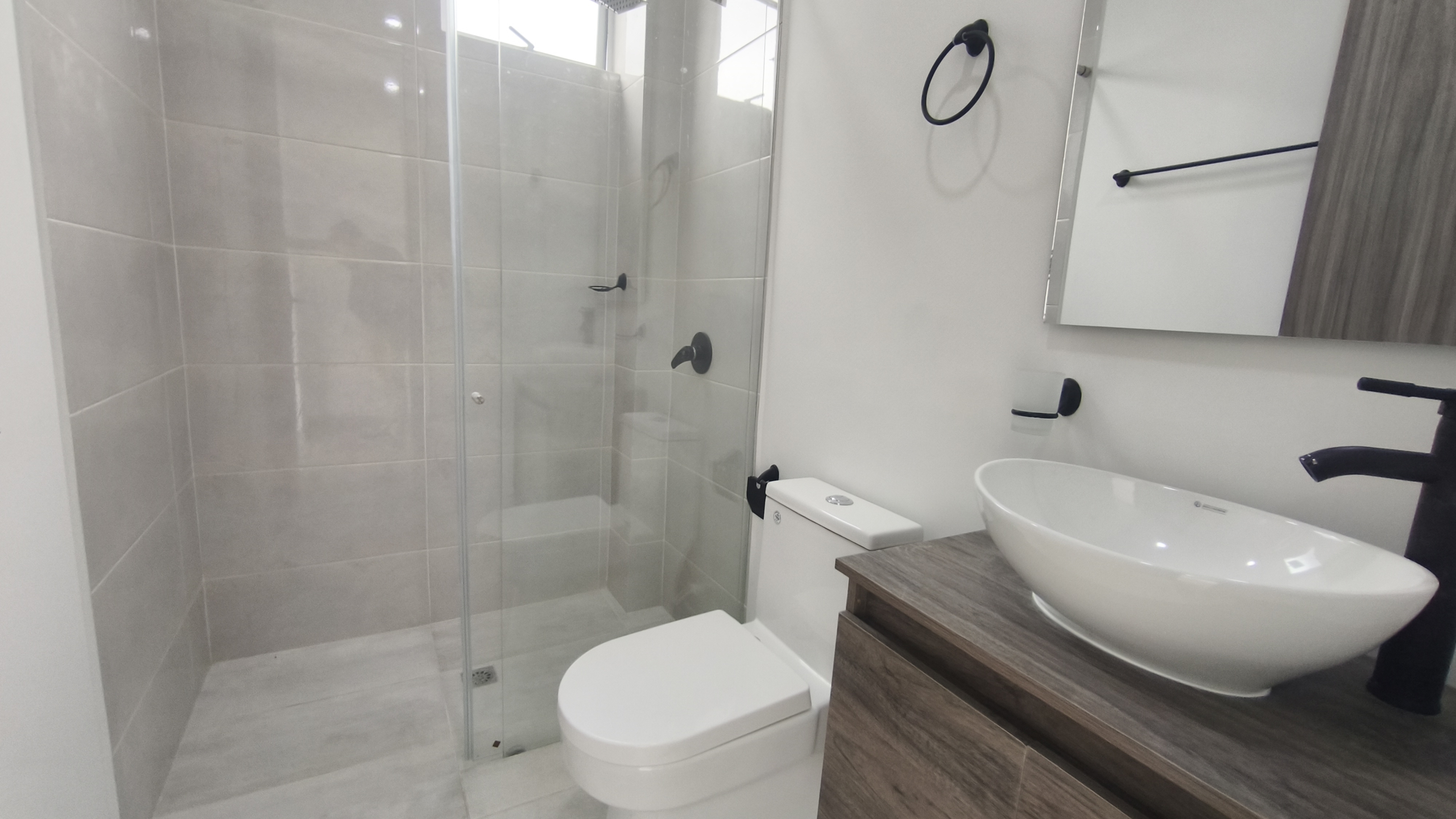 Casa en Venta en Cota La Moya | 150m² – 4 Habs + Estudio + Jardín