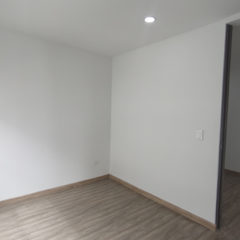 Casa en Venta en Cota La Moya | 150m² – 4 Habs + Estudio + Jardín