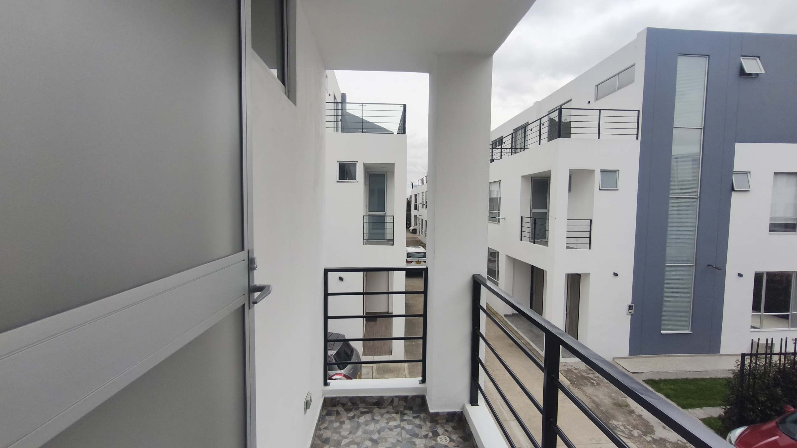 Casa en Venta en Cota La Moya | 150m² – 4 Habs + Estudio + Jardín