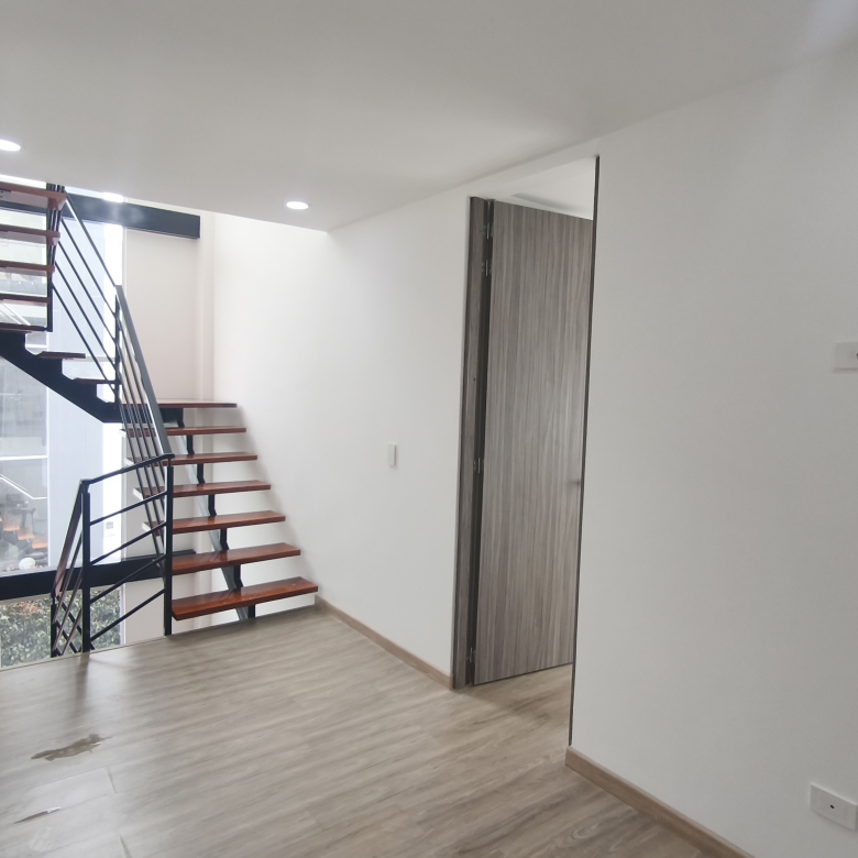 Casa en Venta en Cota La Moya | 150m² – 4 Habs + Estudio + Jardín