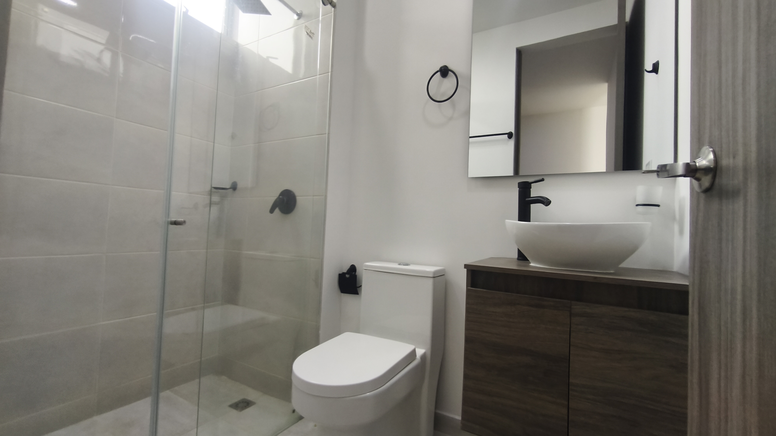 Casa en Venta en Cota La Moya | 150m² – 4 Habs + Estudio + Jardín