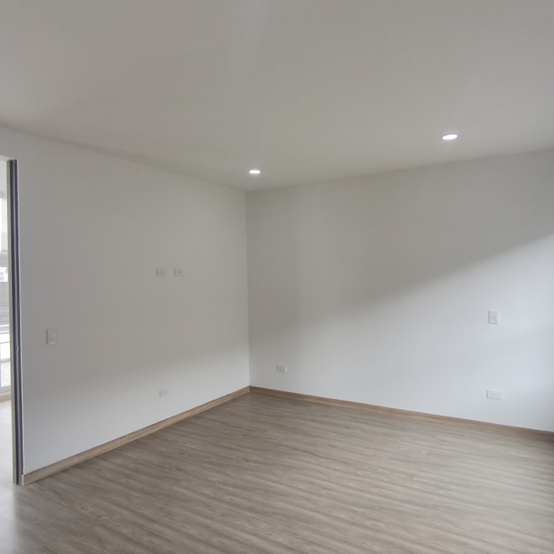 Casa en Venta en Cota La Moya | 150m² – 4 Habs + Estudio + Jardín