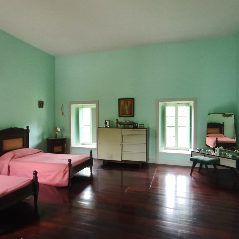 Venta de la emblemática Hacienda Las Mesitas de Santa Inés en Cachipay (160 Ha). Casona colonial, lago y alto potencial ecoturístico e inmobiliario.