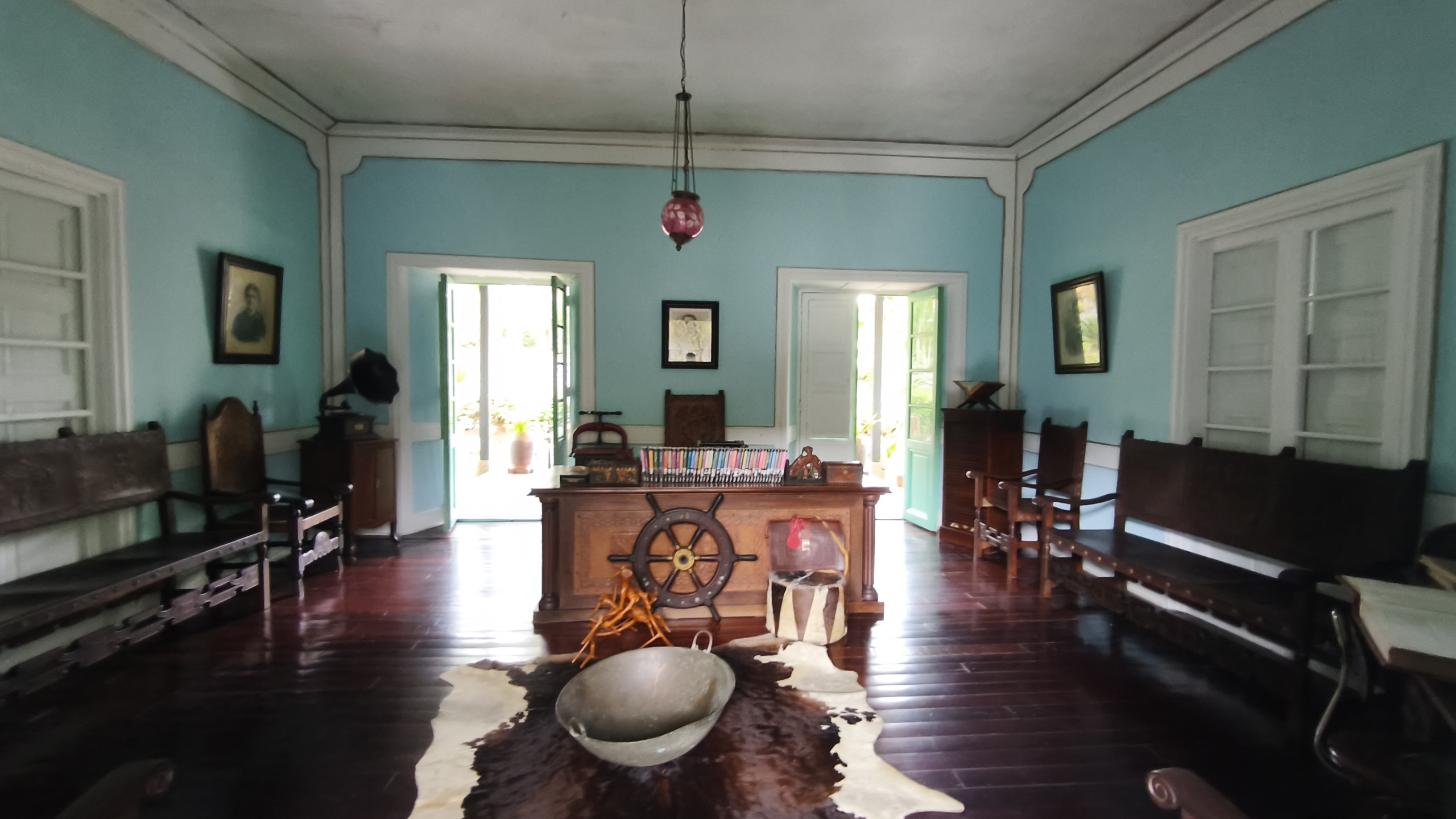 Venta de la emblemática Hacienda Las Mesitas de Santa Inés en Cachipay (160 Ha). Casona colonial, lago y alto potencial ecoturístico e inmobiliario.