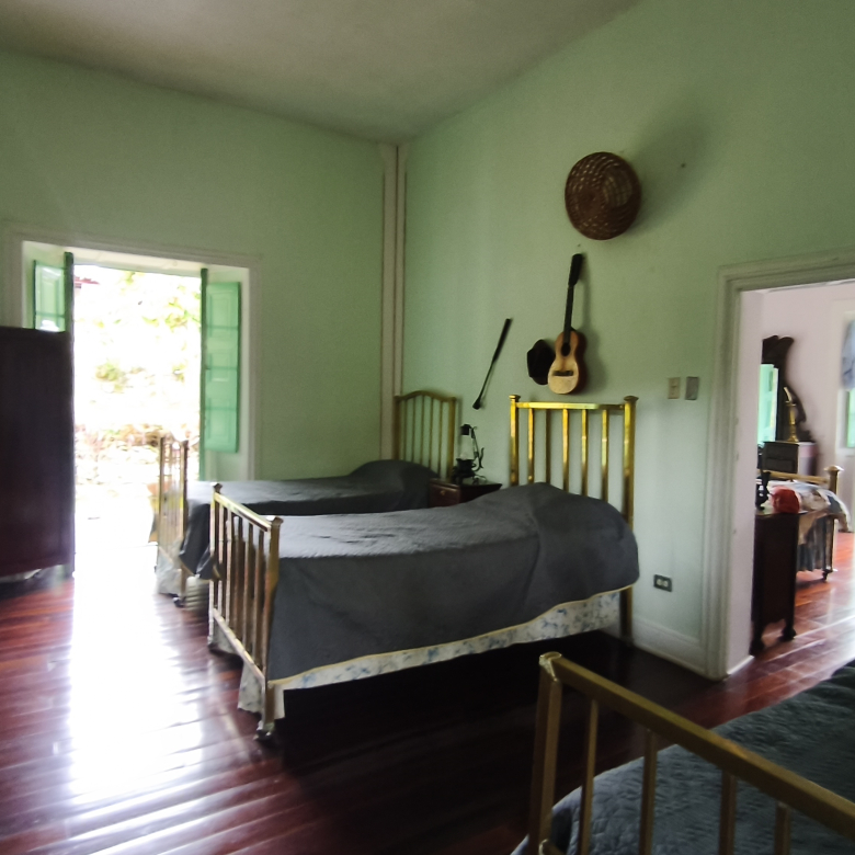 Venta de la emblemática Hacienda Las Mesitas de Santa Inés en Cachipay (160 Ha). Casona colonial, lago y alto potencial ecoturístico e inmobiliario.