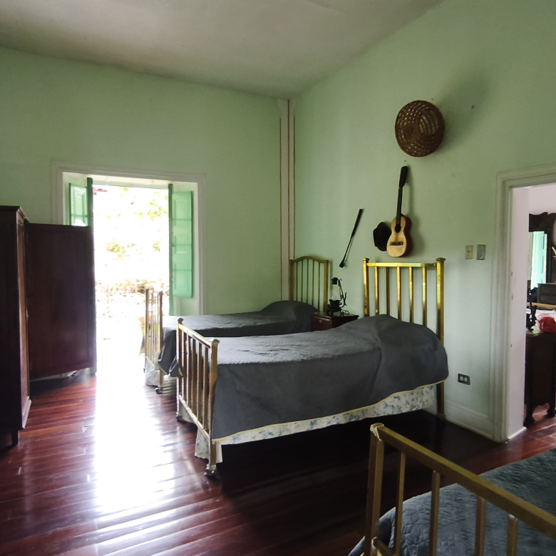 Venta de la emblemática Hacienda Las Mesitas de Santa Inés en Cachipay (160 Ha). Casona colonial, lago y alto potencial ecoturístico e inmobiliario.