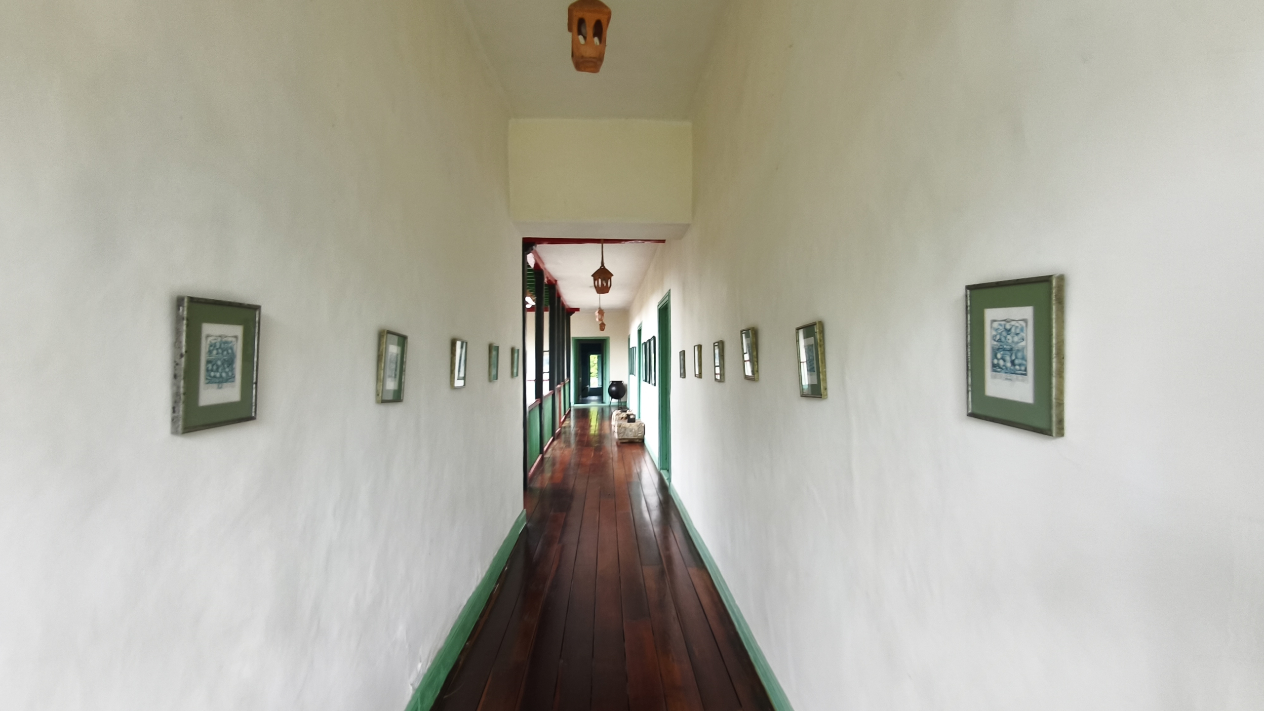 Venta de la emblemática Hacienda Las Mesitas de Santa Inés en Cachipay (160 Ha). Casona colonial, lago y alto potencial ecoturístico e inmobiliario.