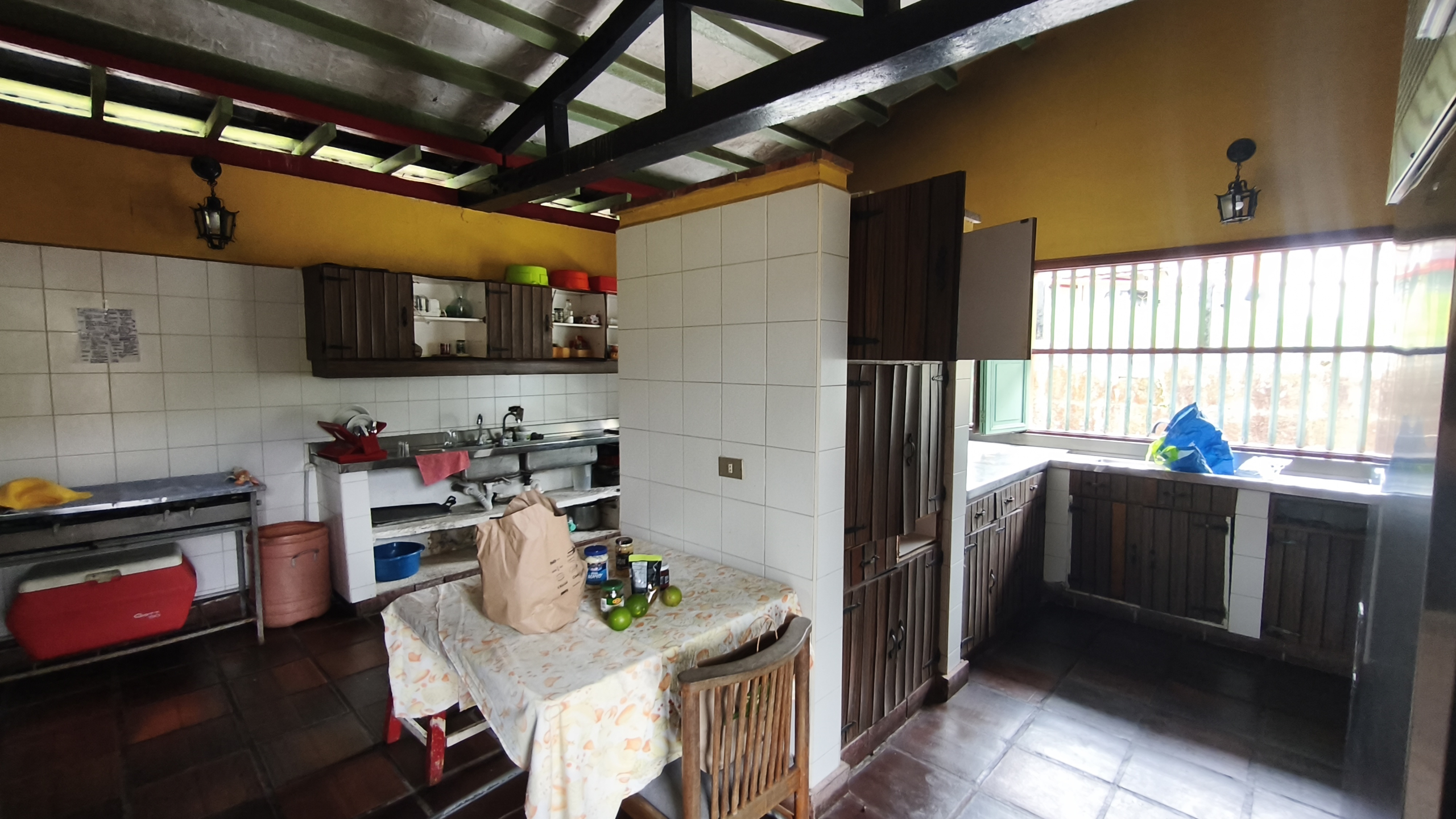 Venta de la emblemática Hacienda Las Mesitas de Santa Inés en Cachipay (160 Ha). Casona colonial, lago y alto potencial ecoturístico e inmobiliario.