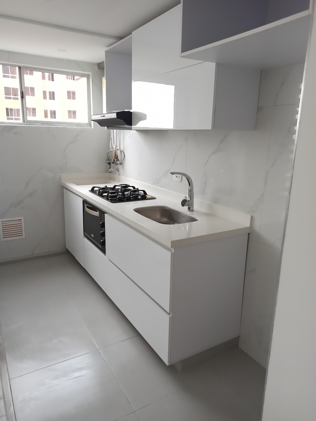 Apartamento en Venta Castilla Central Piso 13 | $245 Millones