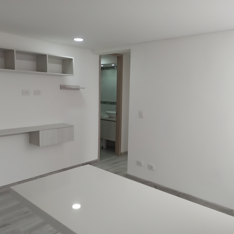 Apartamento en Venta Castilla Central Piso 13 | $245 Millones