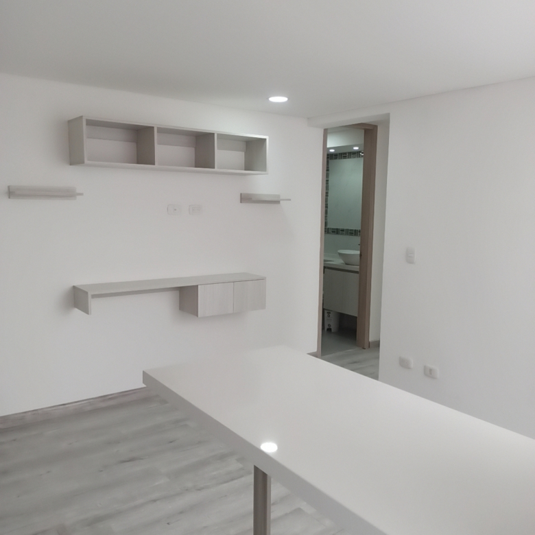 Apartamento en Venta Castilla Central Piso 13 | $245 Millones