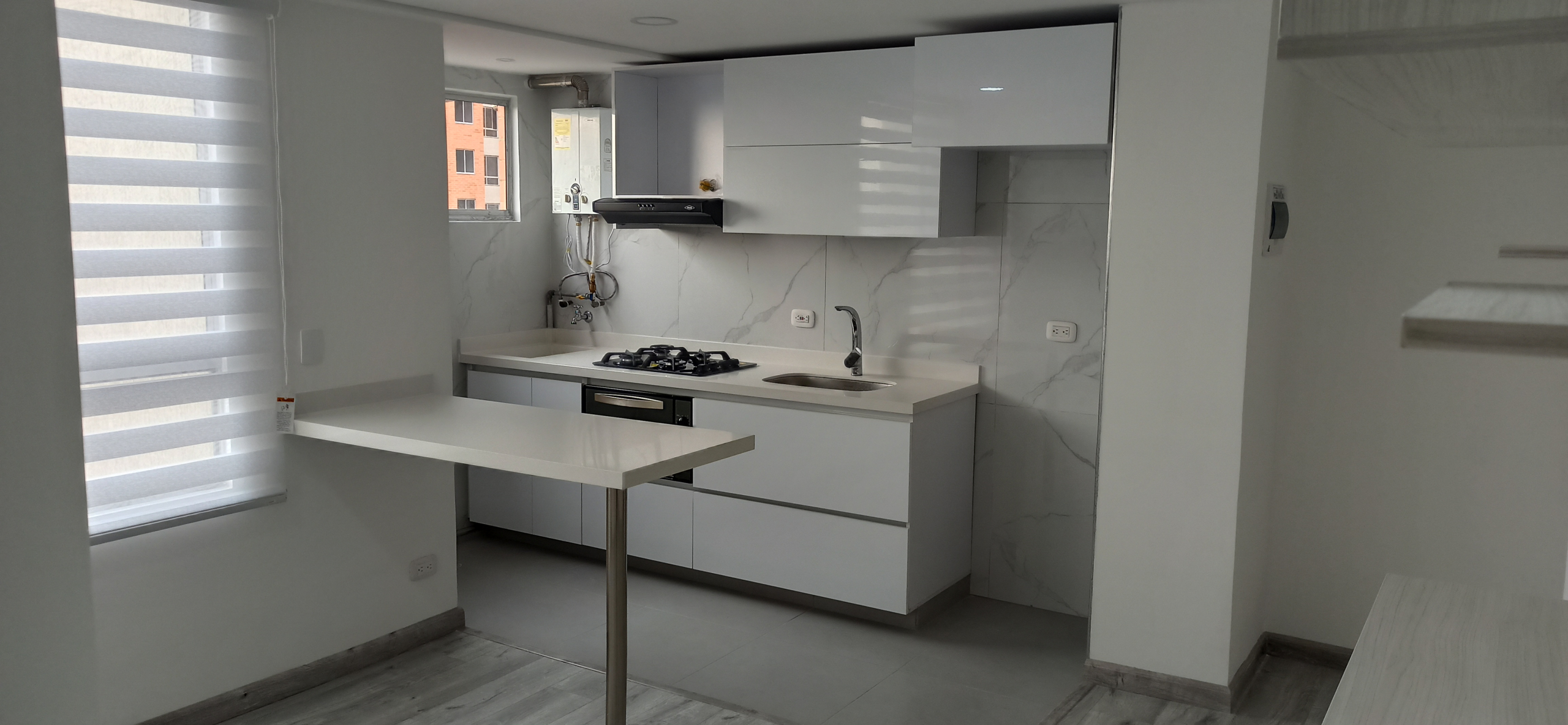 Apartamento en Venta Castilla Central Piso 13 | $245 Millones