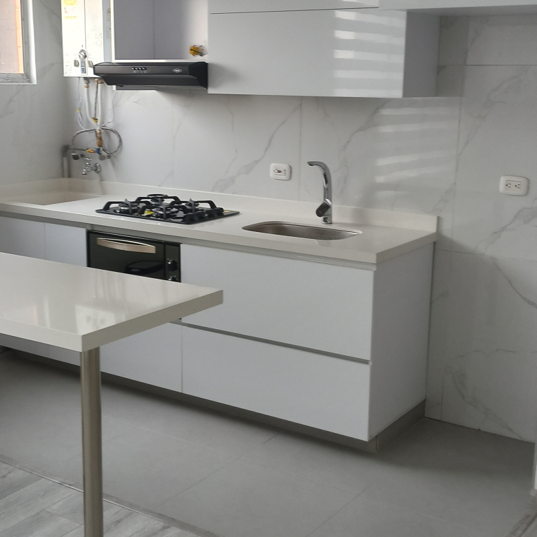 Apartamento en Venta Castilla Central Piso 13 | $245 Millones